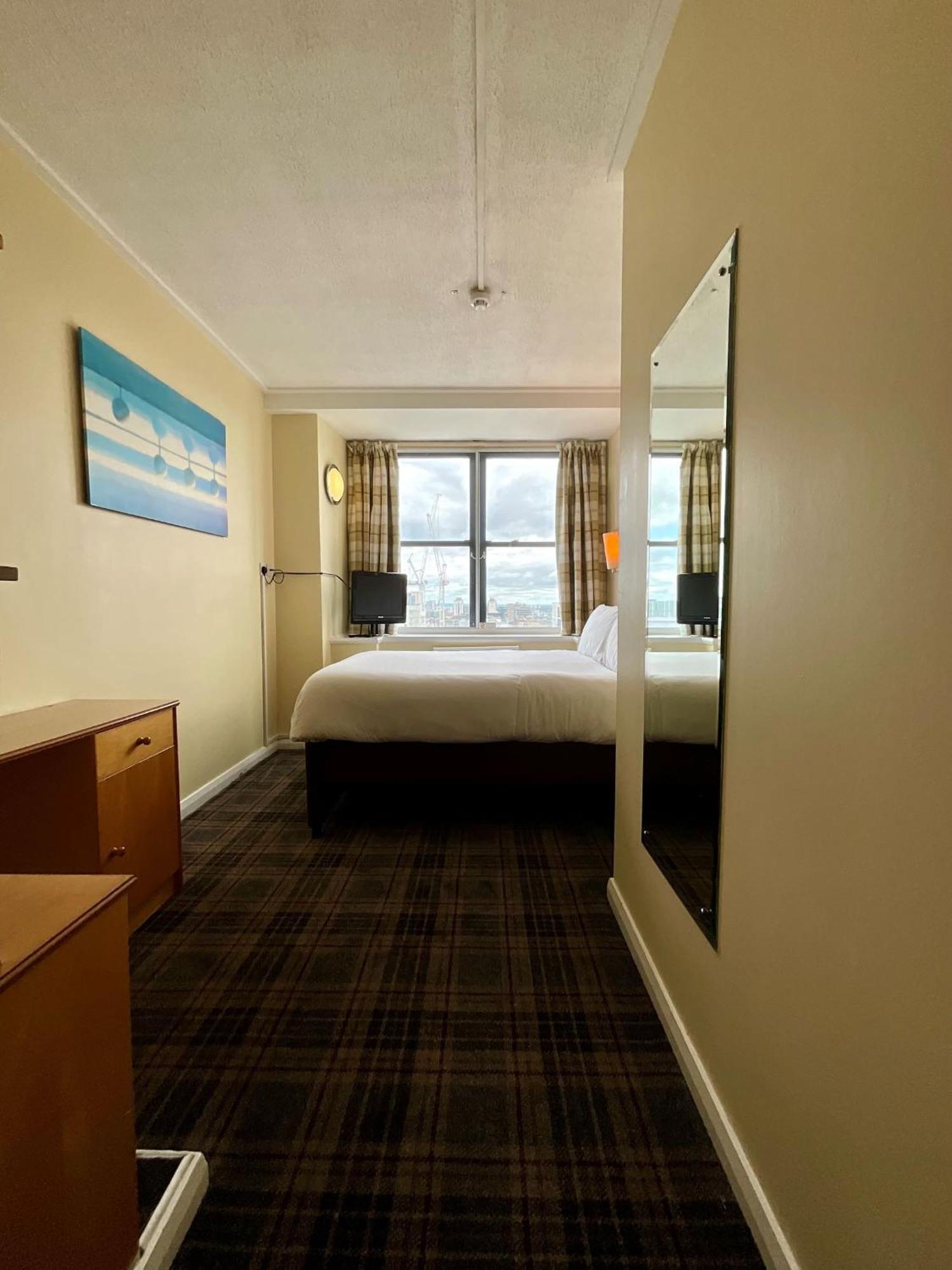 Britannia 3*
