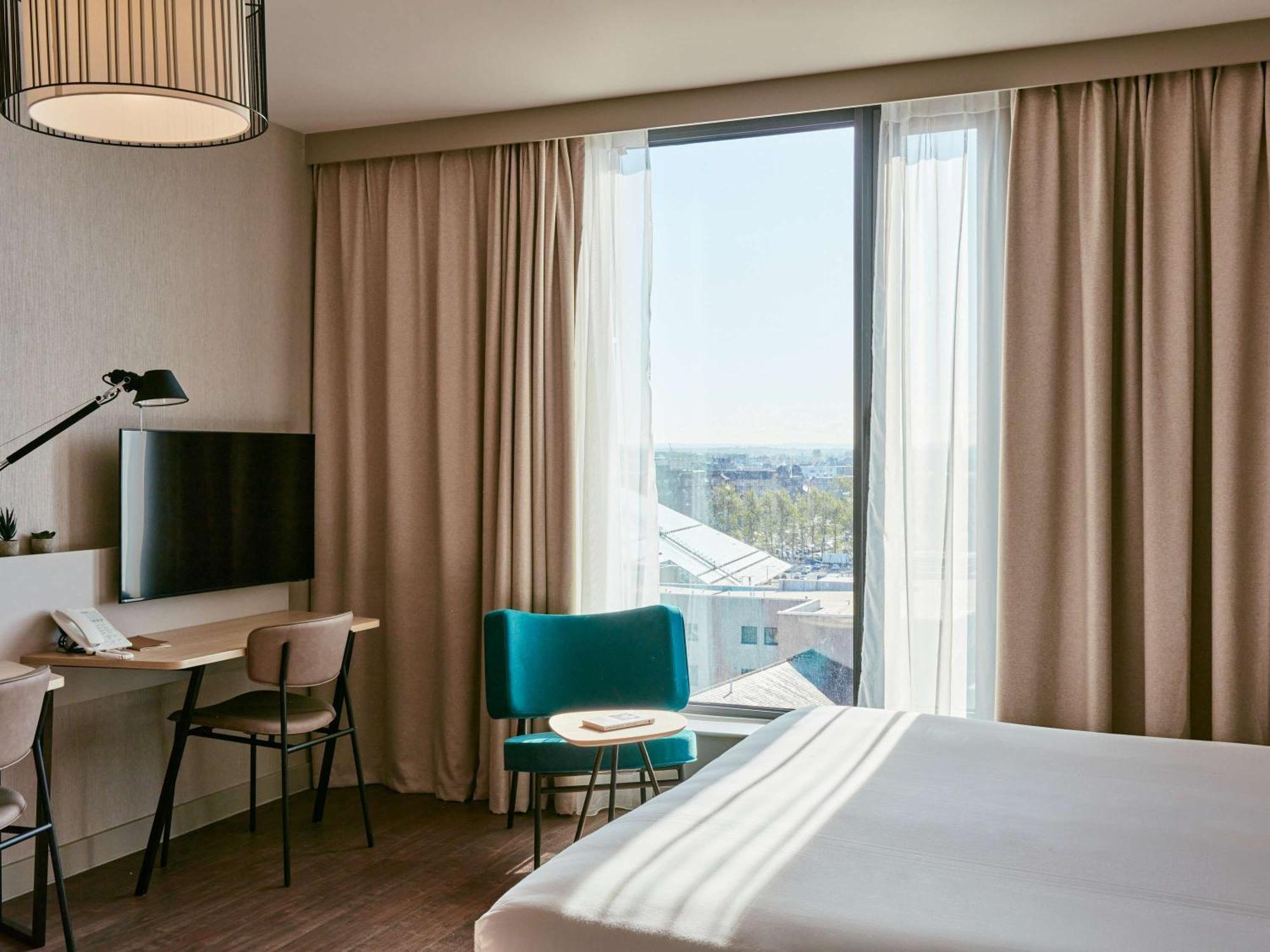 Adagio Aparthotel 4*