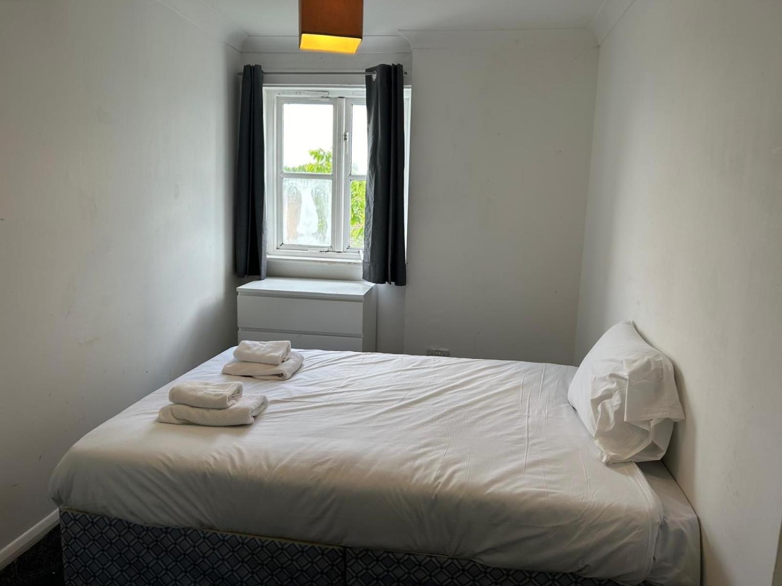 Comfortable 2 Bed For Contractor & Families Glasgow