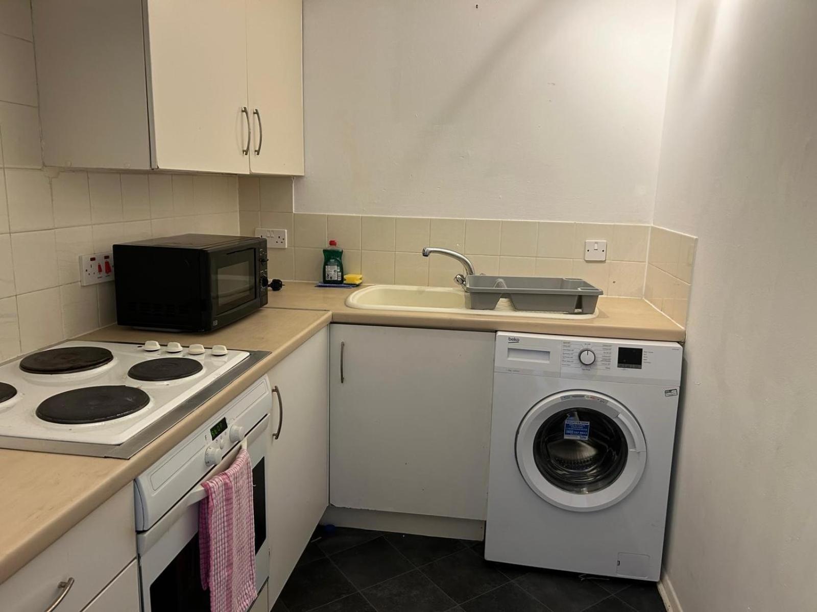 Comfortable 2 Bed For Contractor & Families * Glasgow