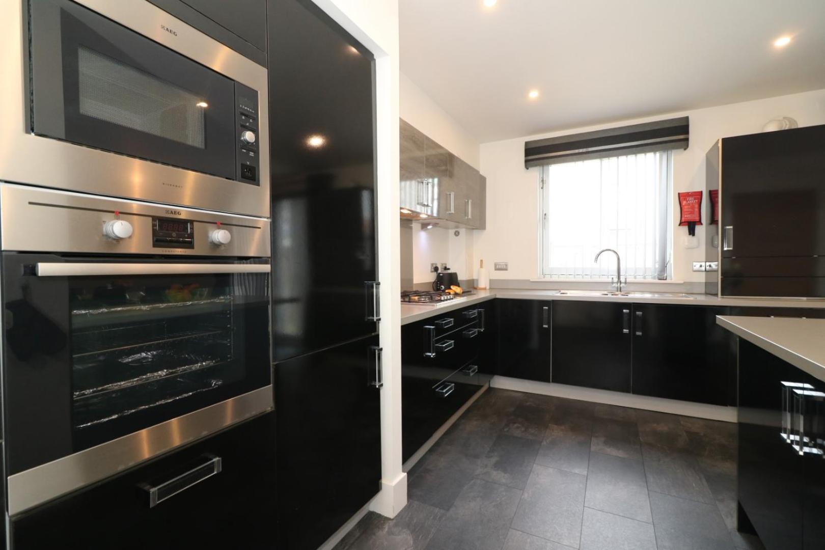 Signature - Oatlands House *