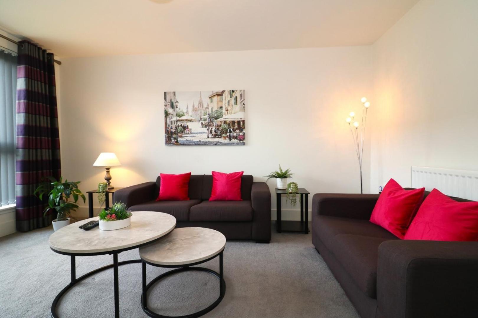 Signature - Oatlands House Apartment *