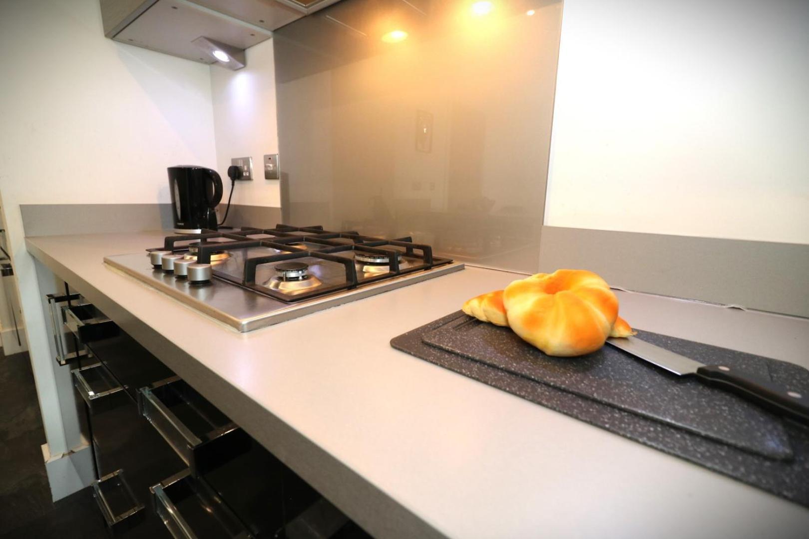 Signature - Oatlands House Apartment
