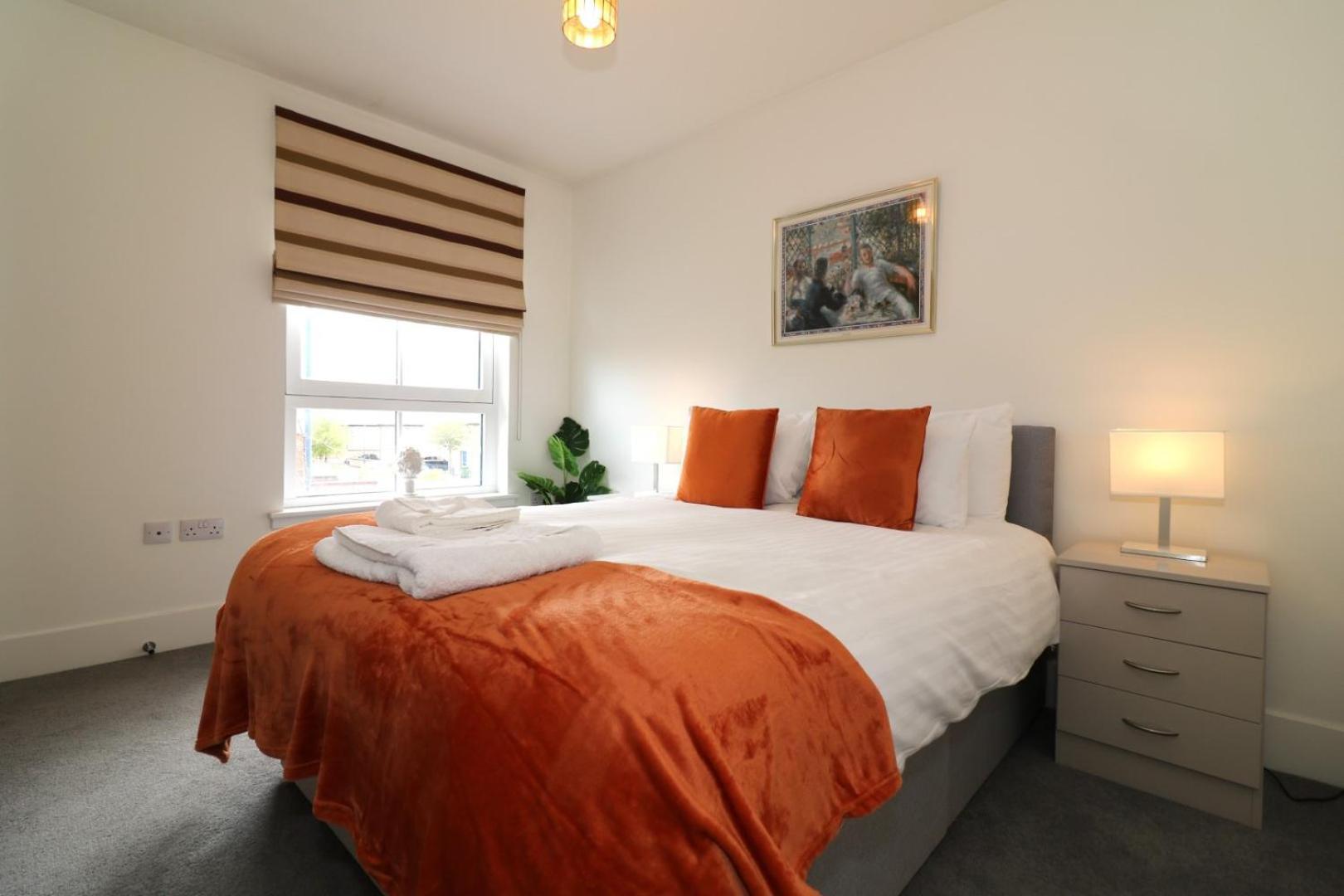 Signature - Oatlands House * Glasgow
