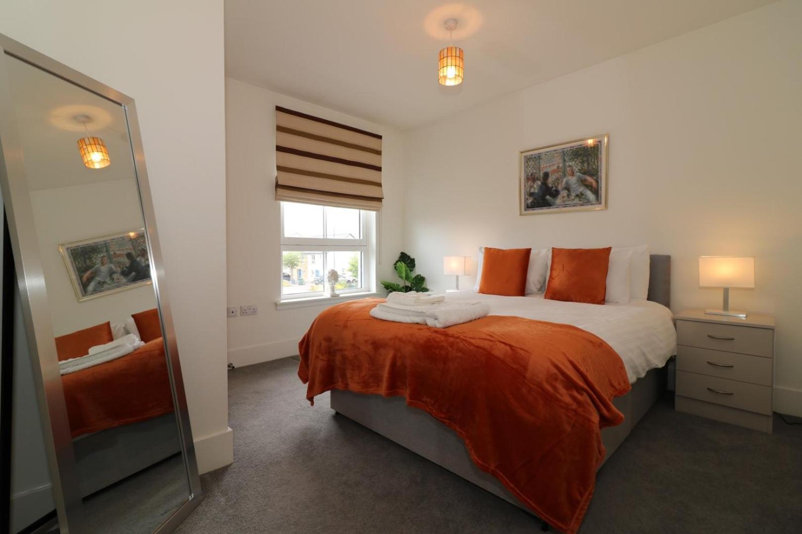 Signature - Oatlands House Apartment