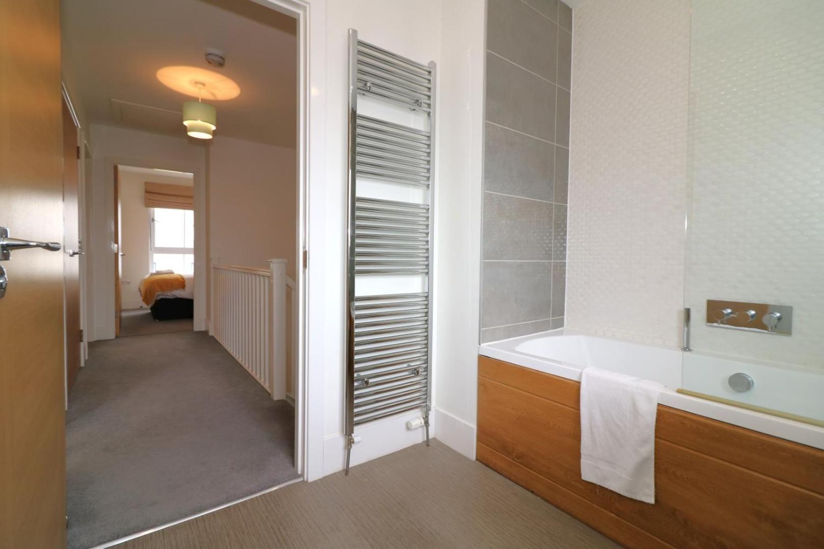 Signature - Oatlands House Apartment *