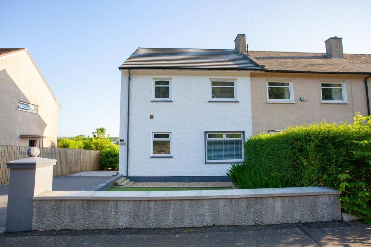 Beautifully Designed Pollok House Holiday home *