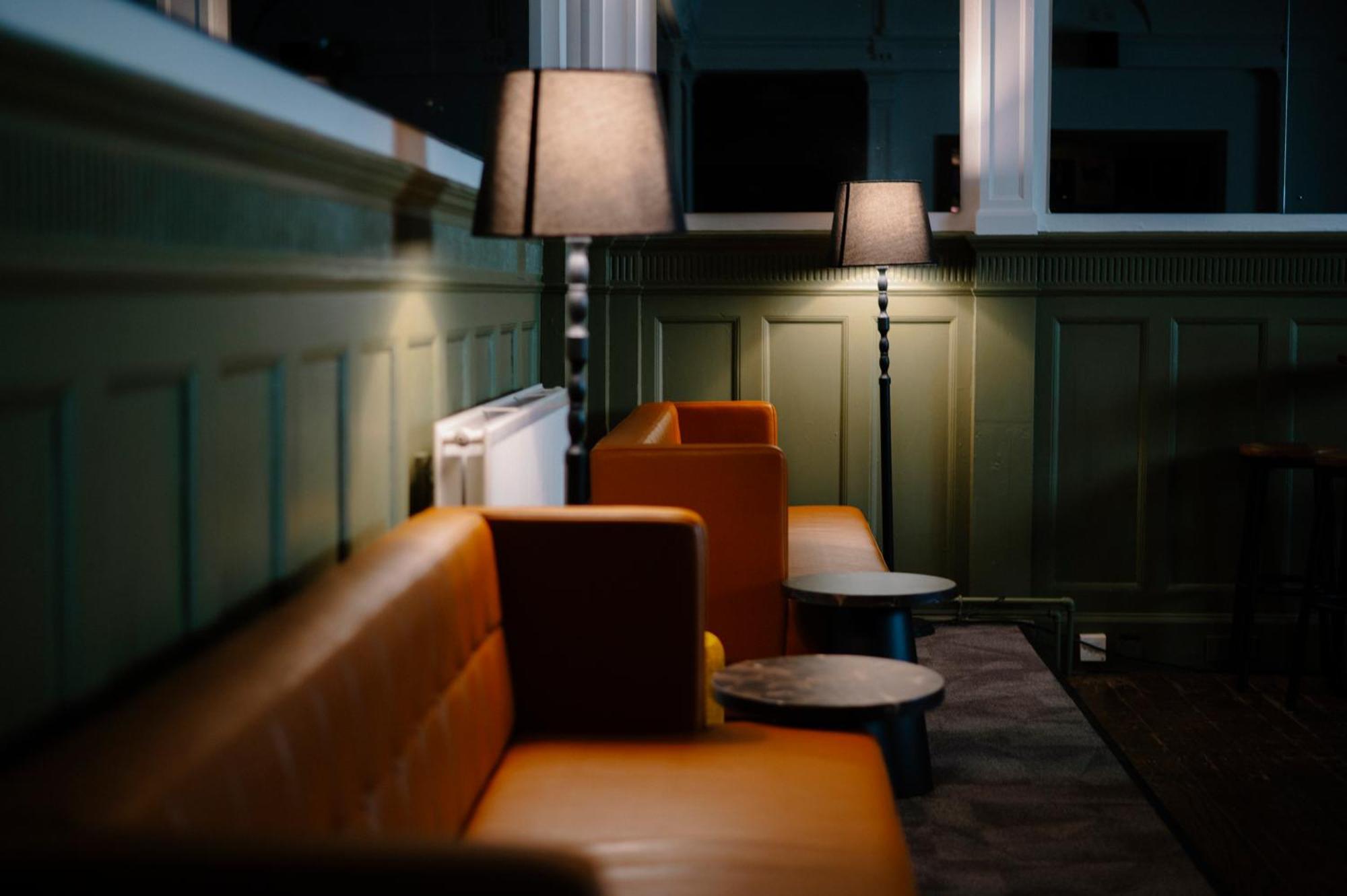 Youth Hostel *