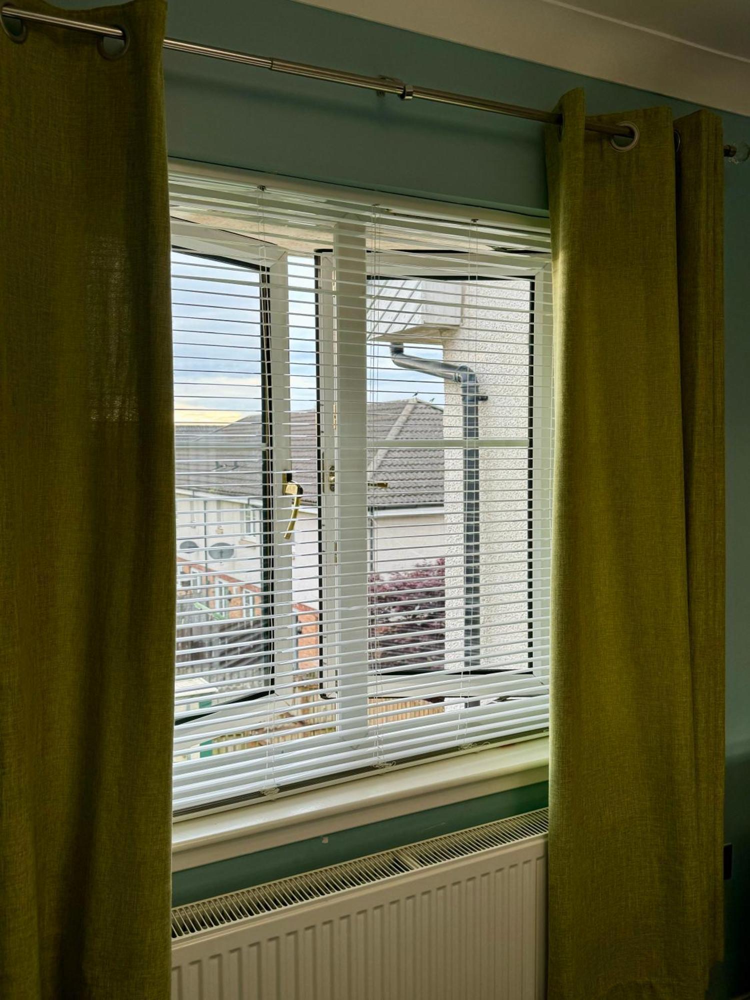 Glasgow Guest House Holiday home *