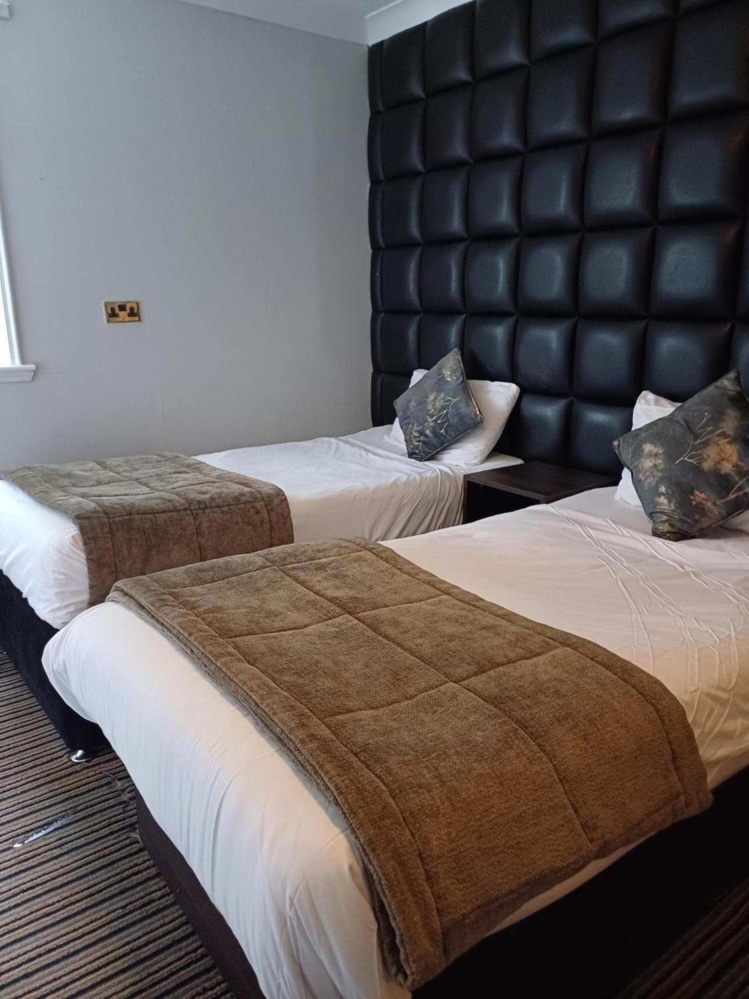 Kings Park Hotel 3*