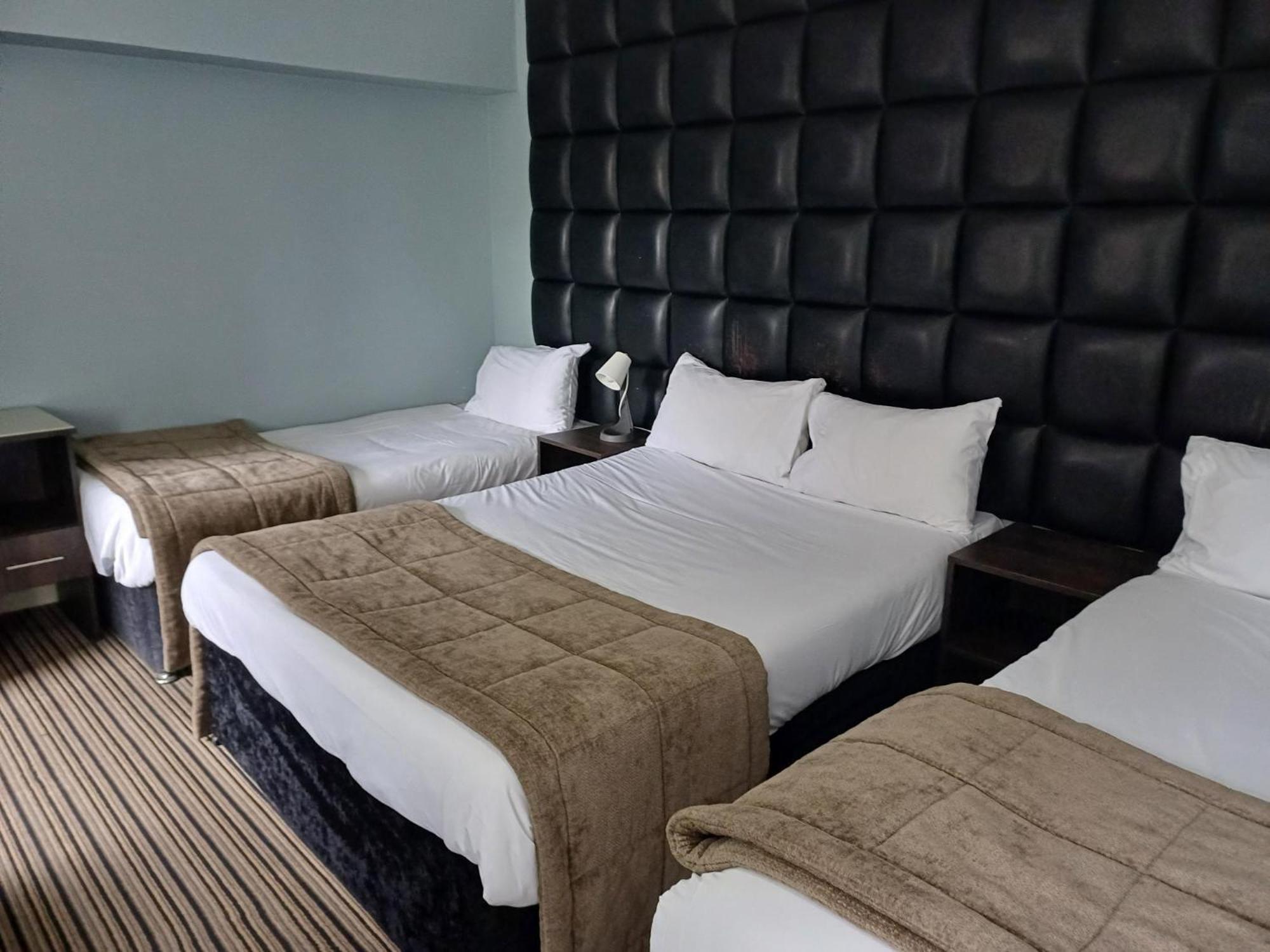 Kings Park Hotel