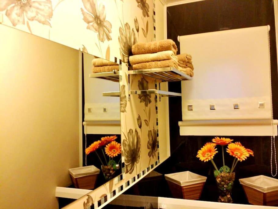 3 Bedroom - Free Parking & Wifi 350mbps Apartment Glasgow