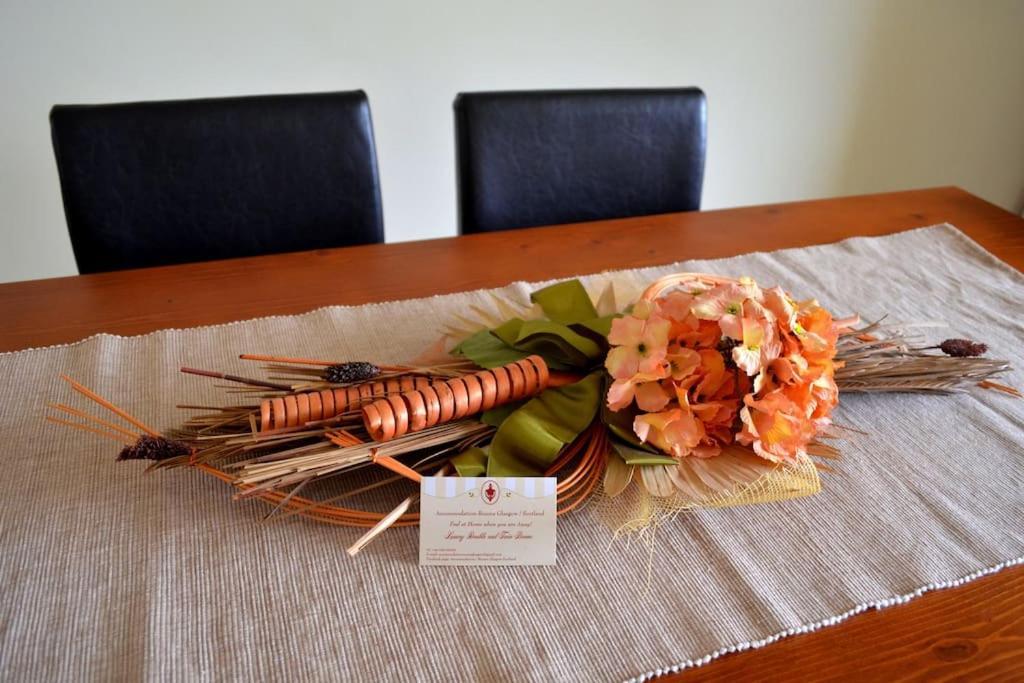 3 Bedroom - Free Parking & Wifi 350mbps Apartment