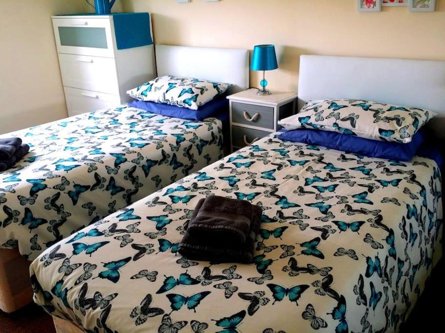 3 Bedroom - Free Parking & Wifi 350mbps