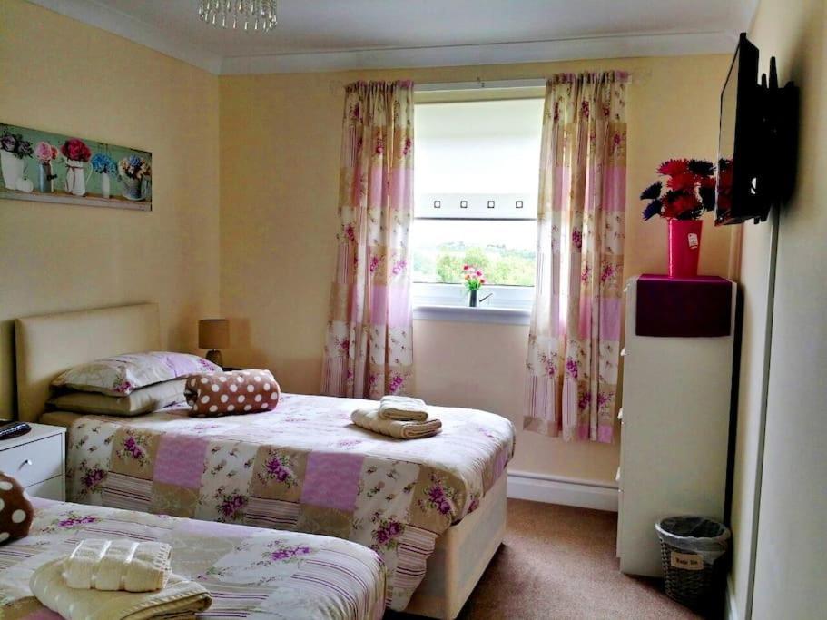 3 Bedroom - Free Parking & Wifi 350mbps
