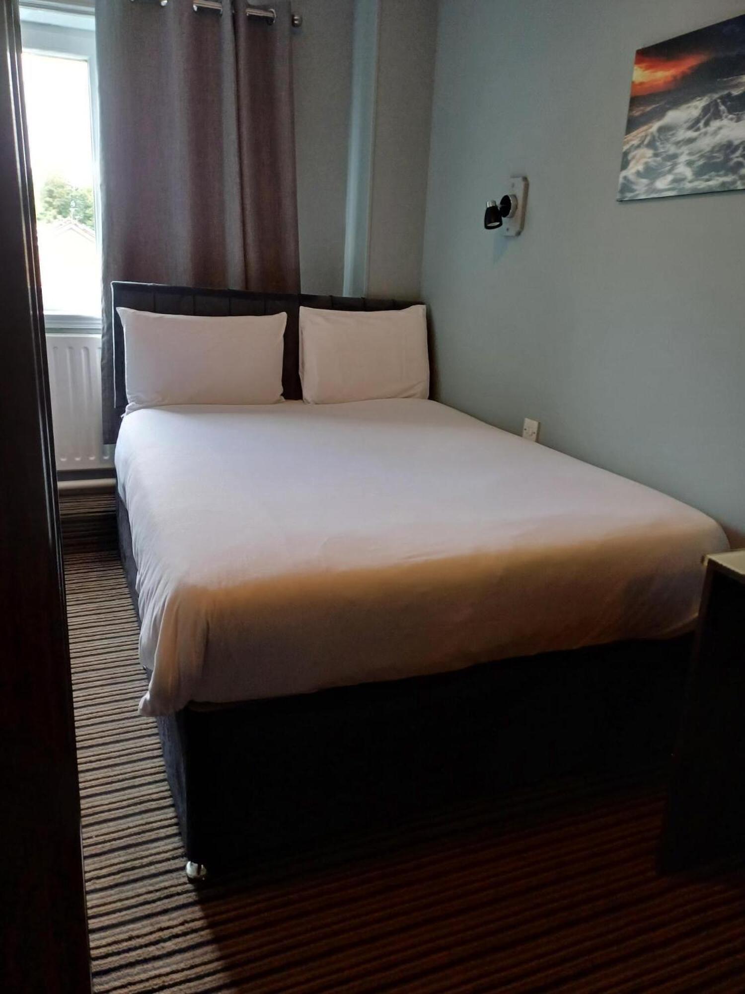 Kings Park Hotel