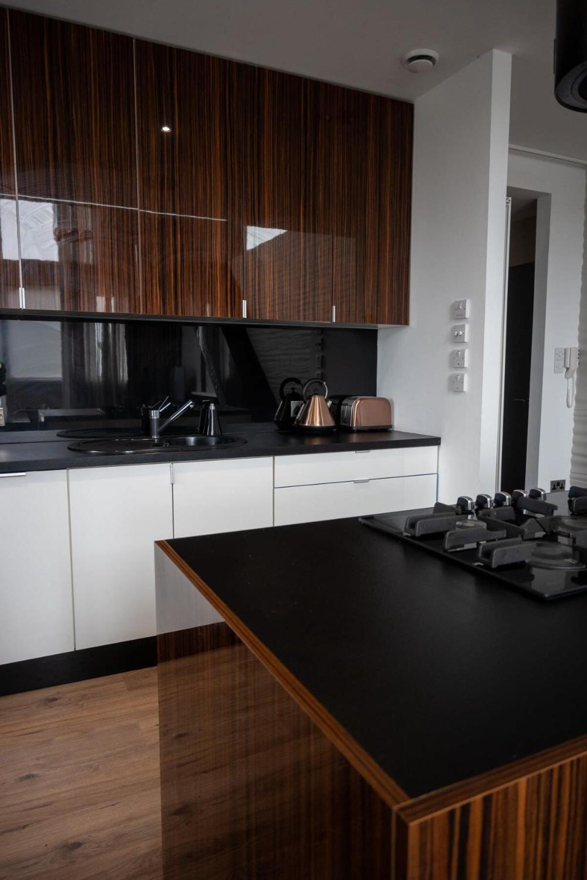 Apartment Stunning 3 Bed Penthouse In West End *