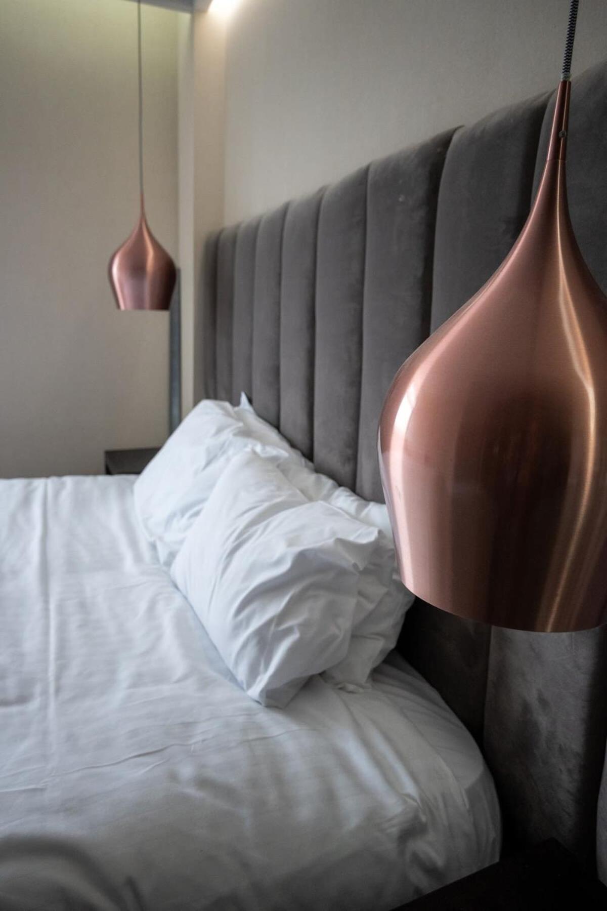 Stunning 3 Bed Penthouse In West End Apartment Glasgow