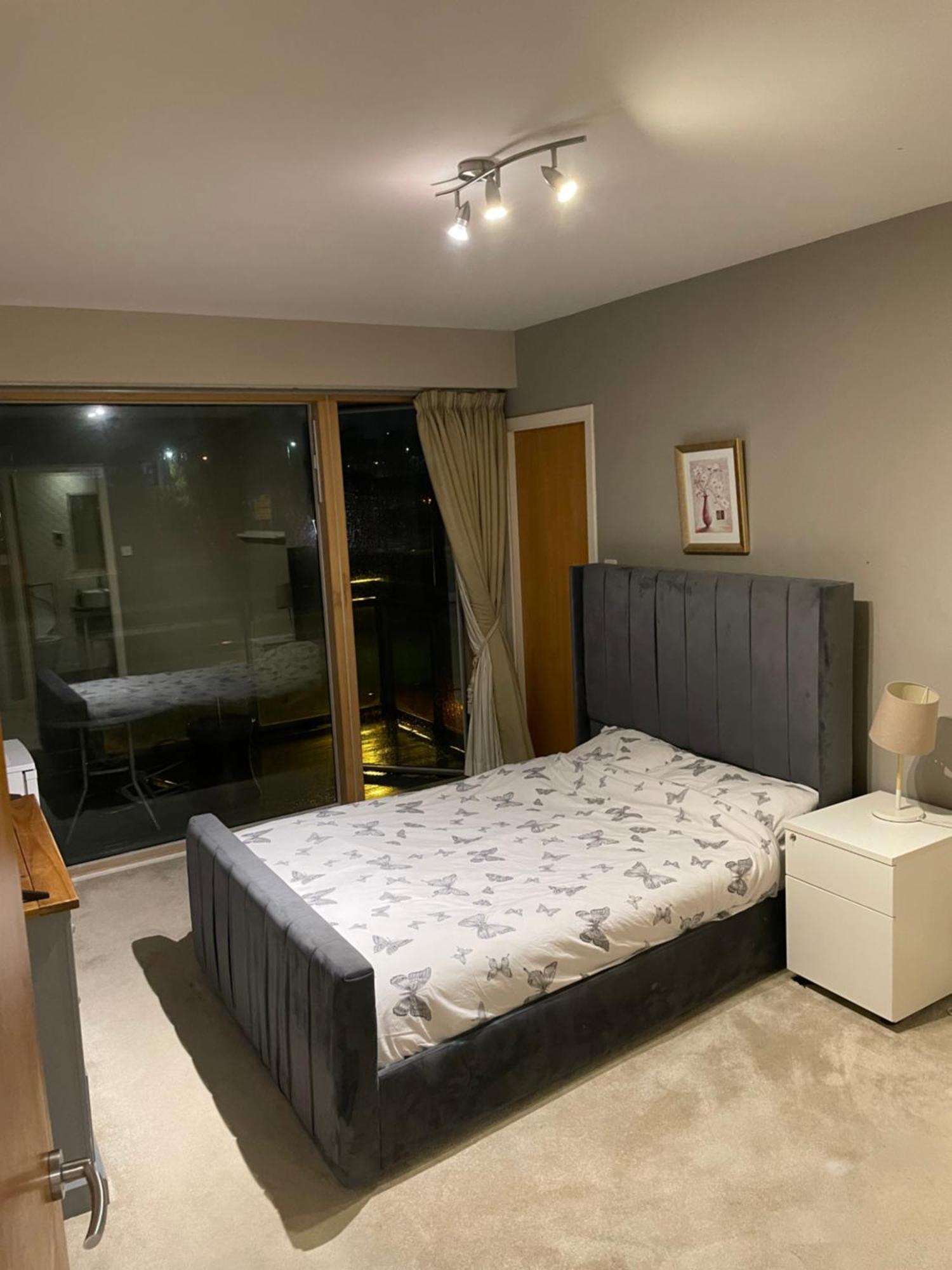 5 Beds ,4 Bedroom Duplex West Of Near Centre