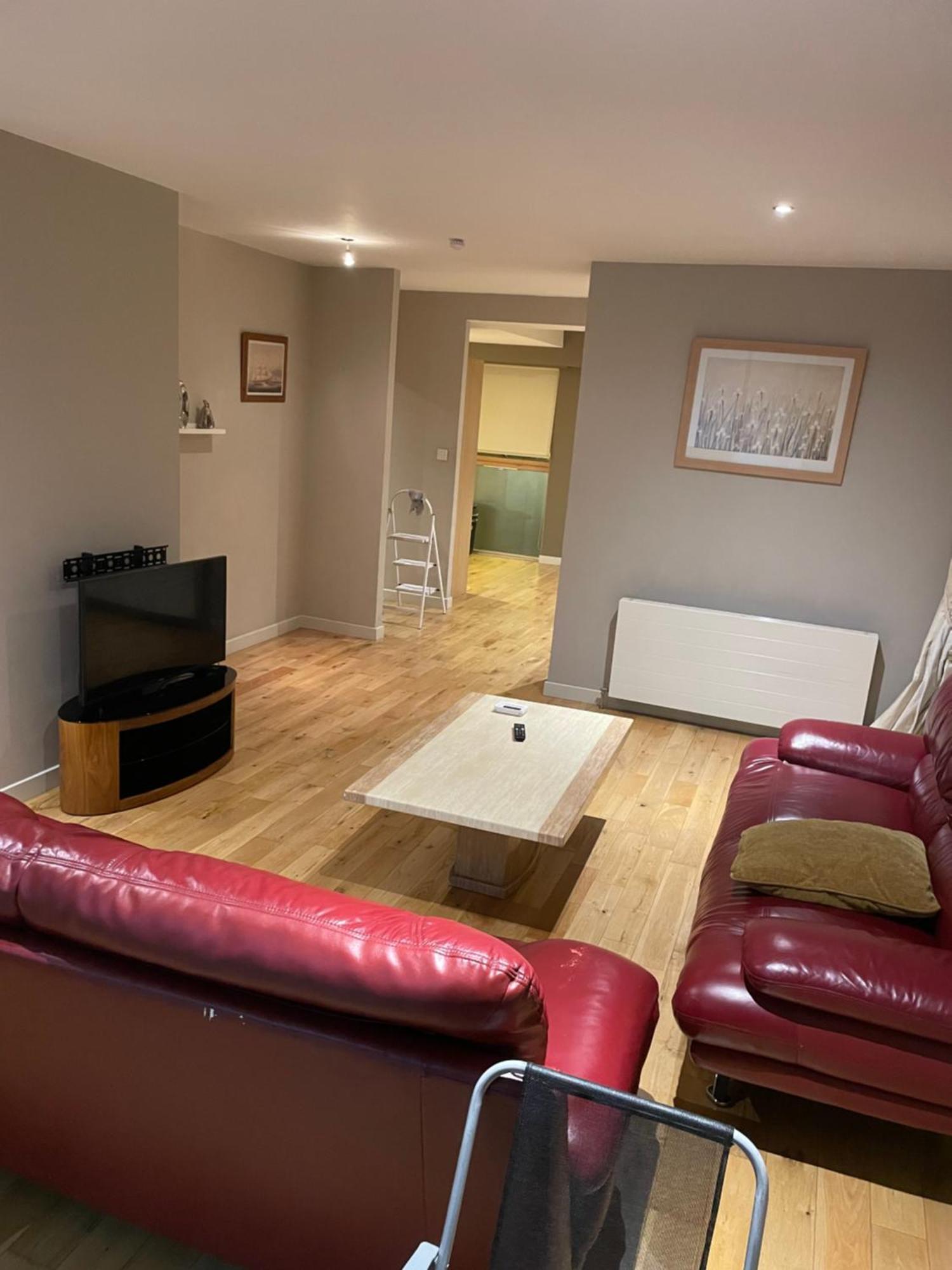 5 Beds ,4 Bedroom Duplex West Of Near Centre Apartment
