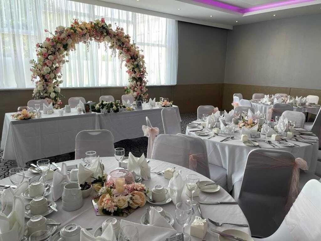 Kings Park Hotel