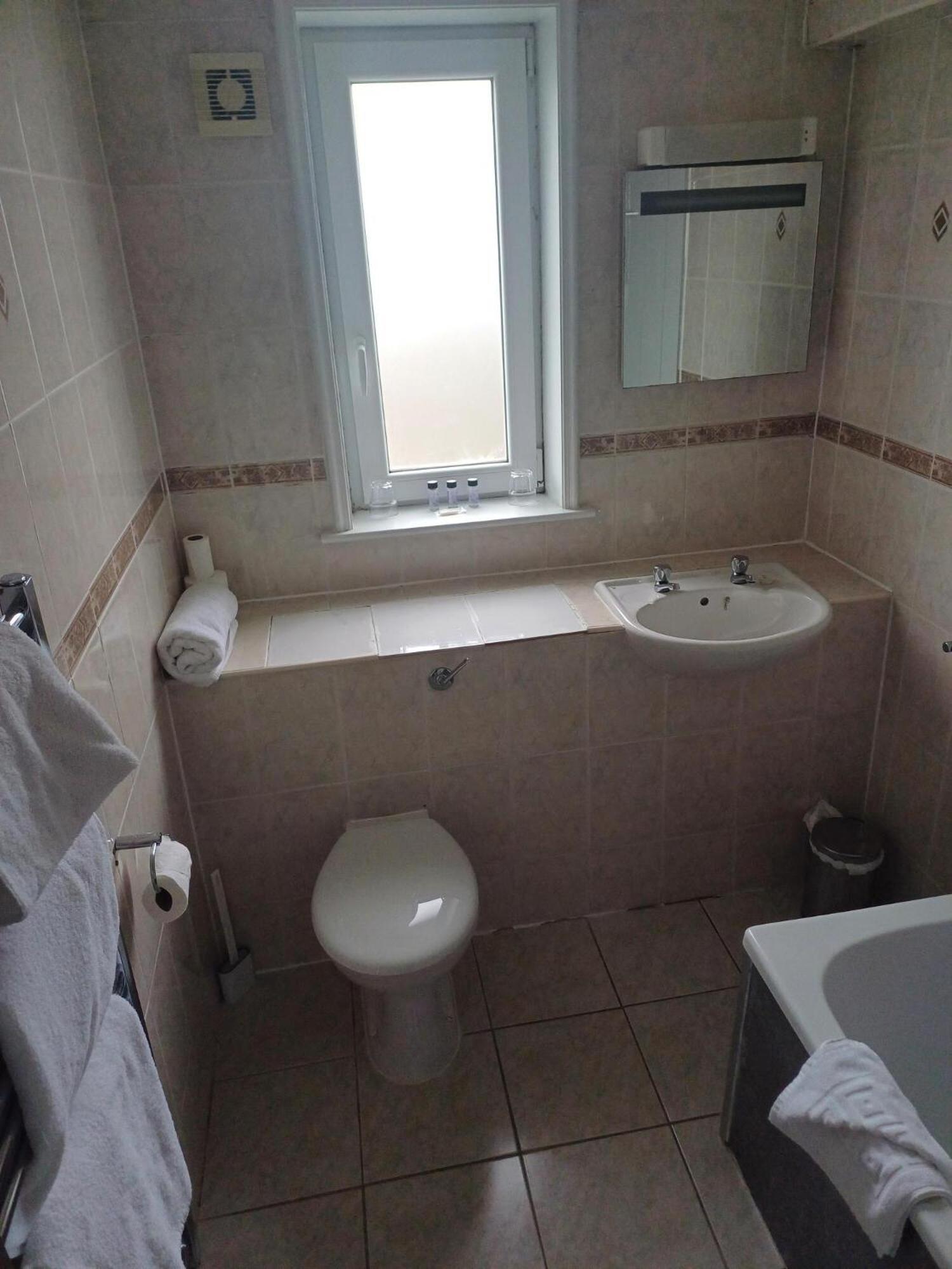 Kings Park Hotel 3*