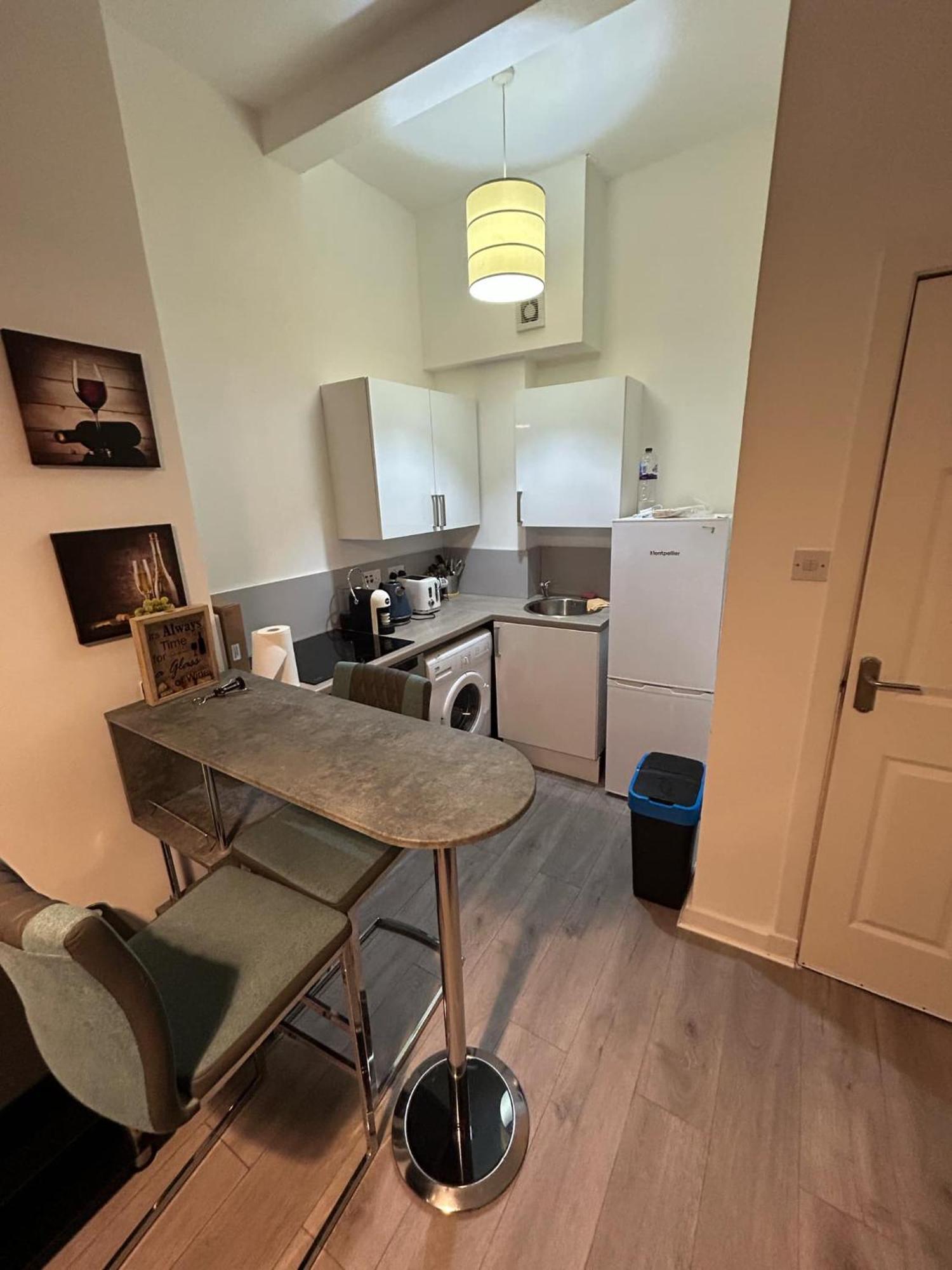 Cozy, Modern Flat In Govan *
