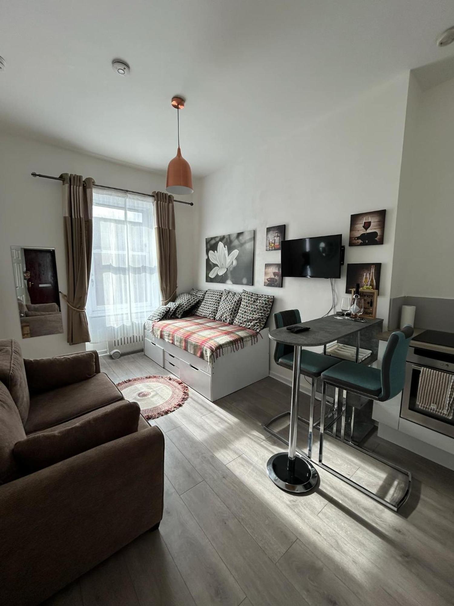 Cozy, Modern Flat In Govan Apartment Glasgow