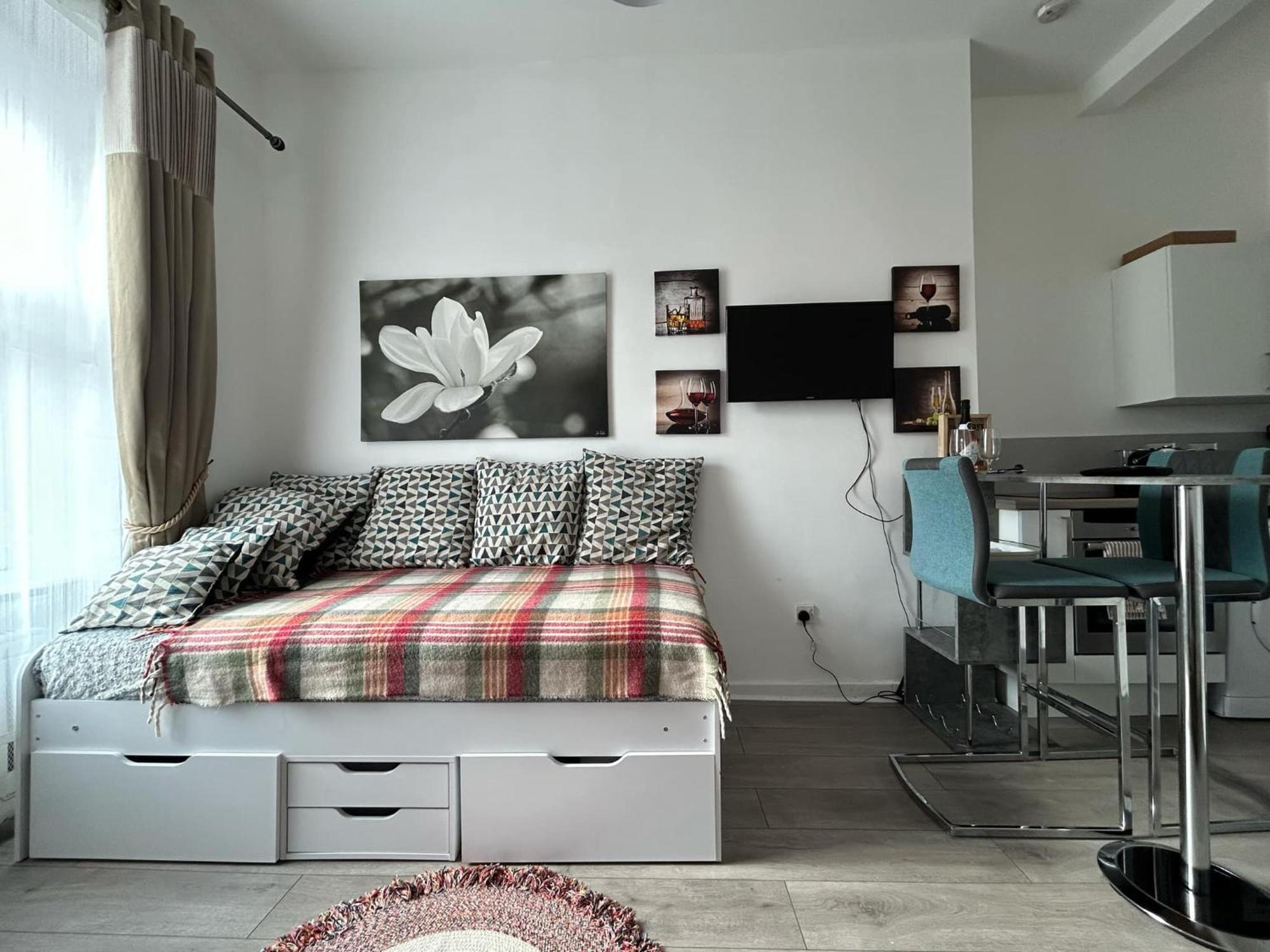 Cozy, Modern Flat In Govan