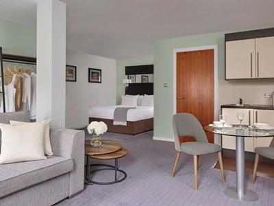 Aparthotel Fraser