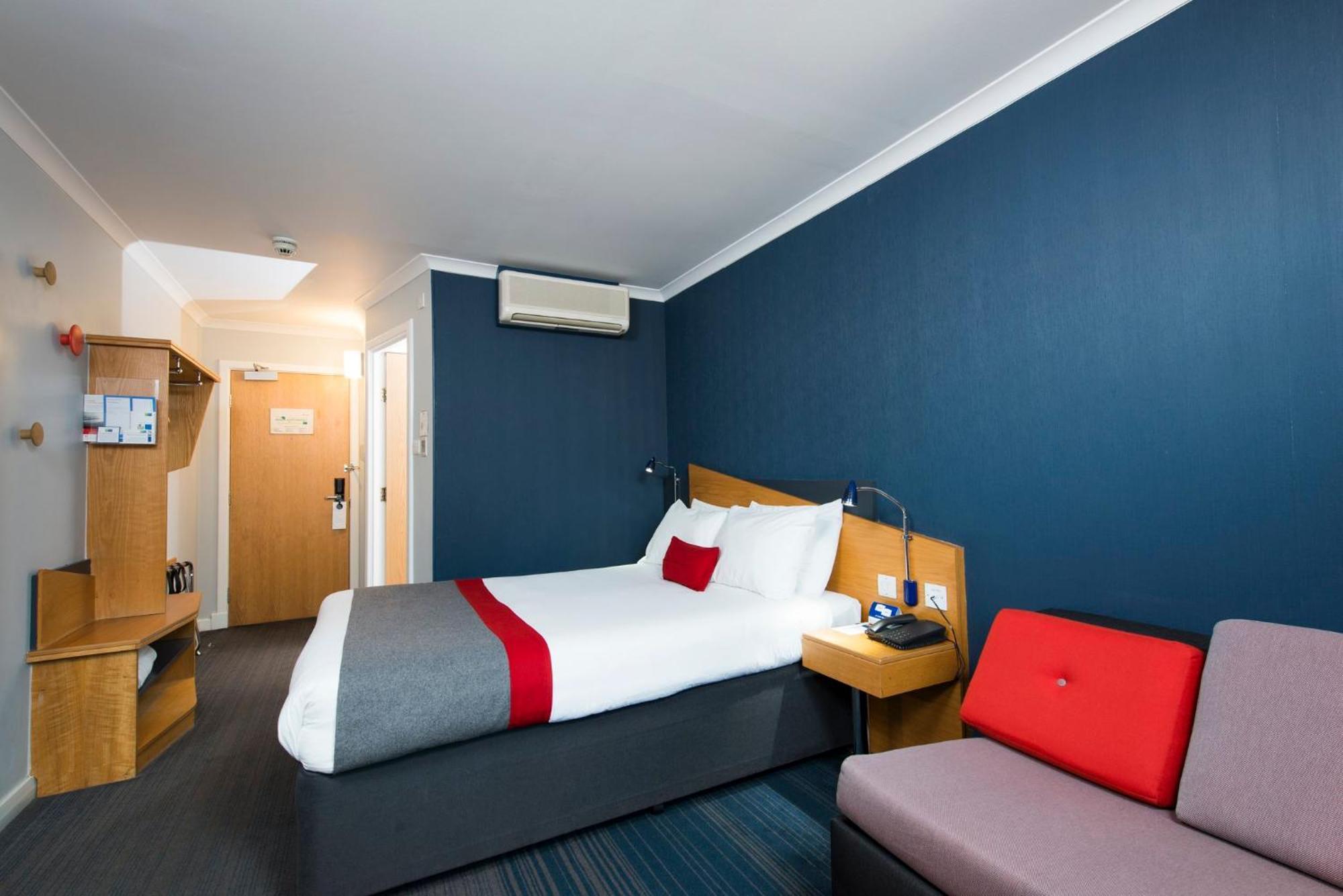 Express - - Ctr Riverside By Ihg Hotel 3*