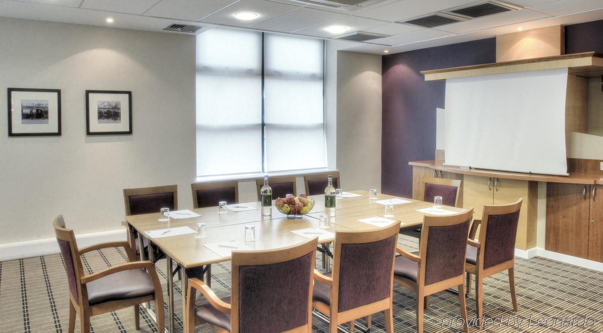 Express - - Ctr Riverside By Ihg 3*