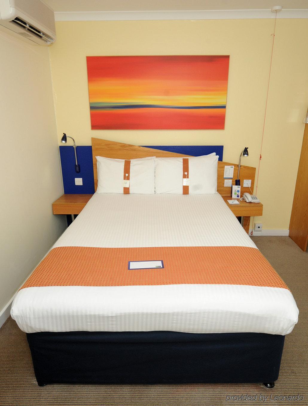 Express - - Ctr Riverside By Ihg