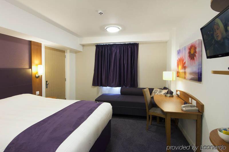 Britannia 3*