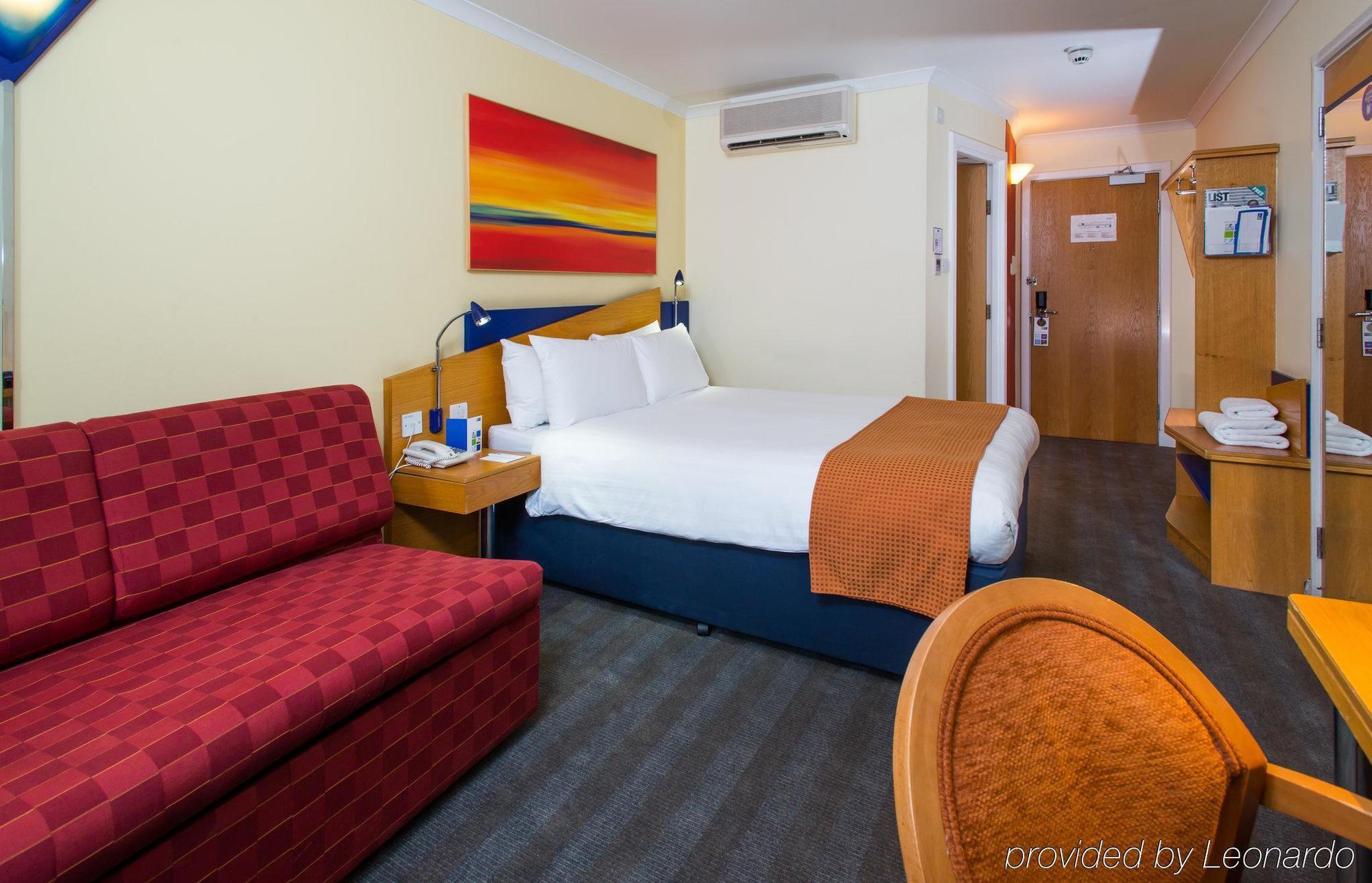 Express - - Ctr Riverside By Ihg