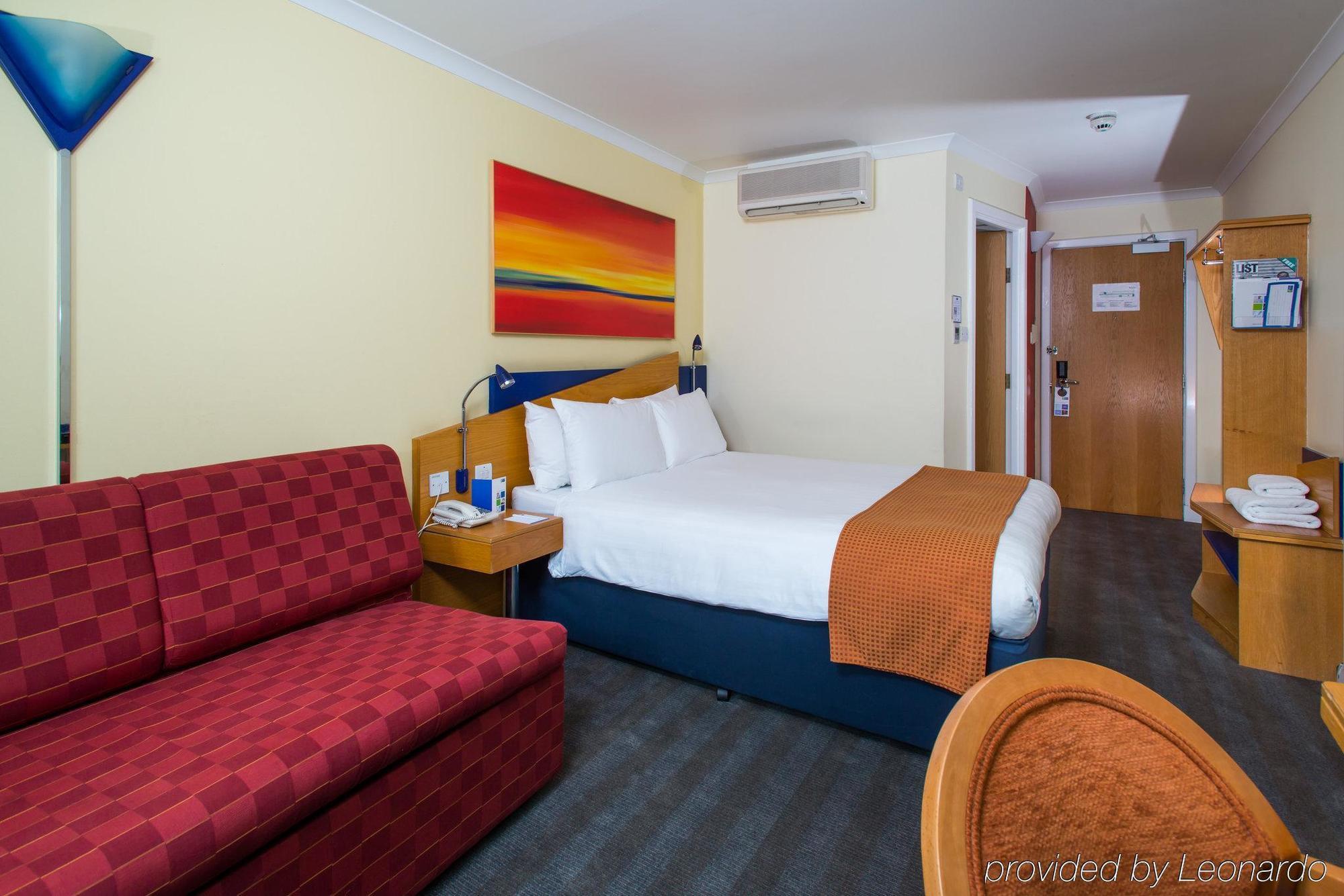 Express - - Ctr Riverside By Ihg Hotel