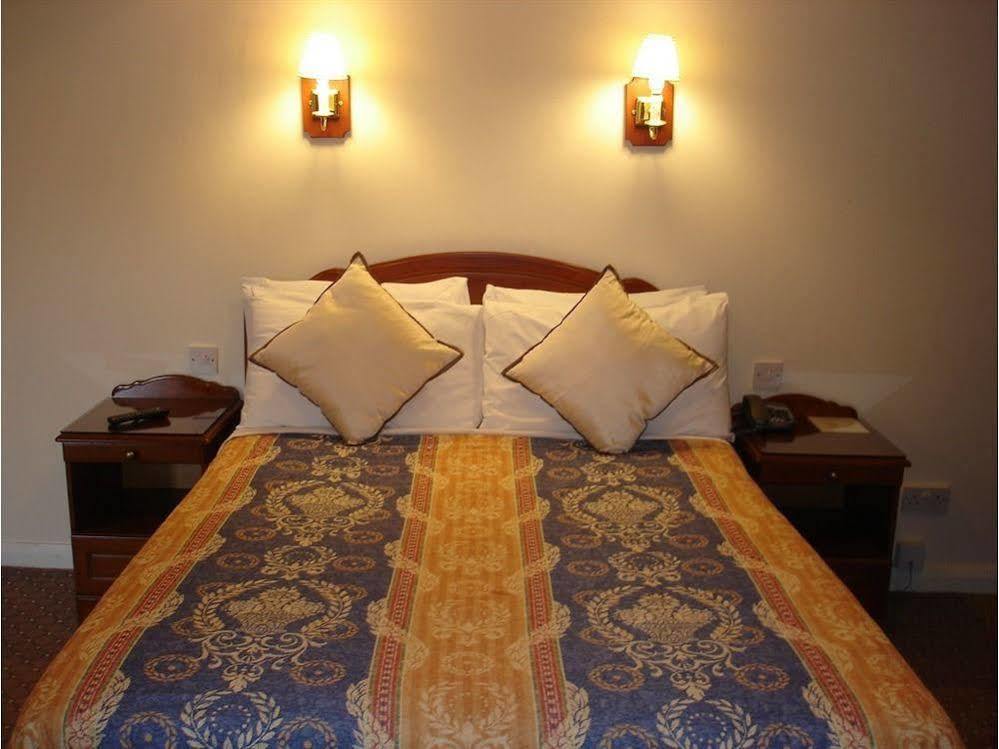 Kings Park Hotel 3*