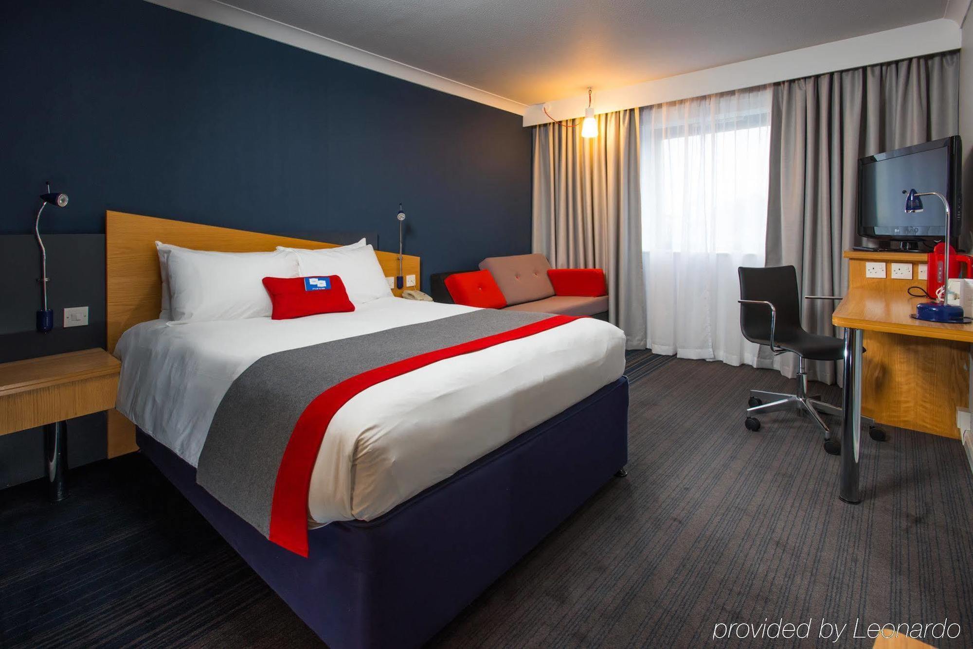 Hotel Express - - Ctr Riverside By Ihg