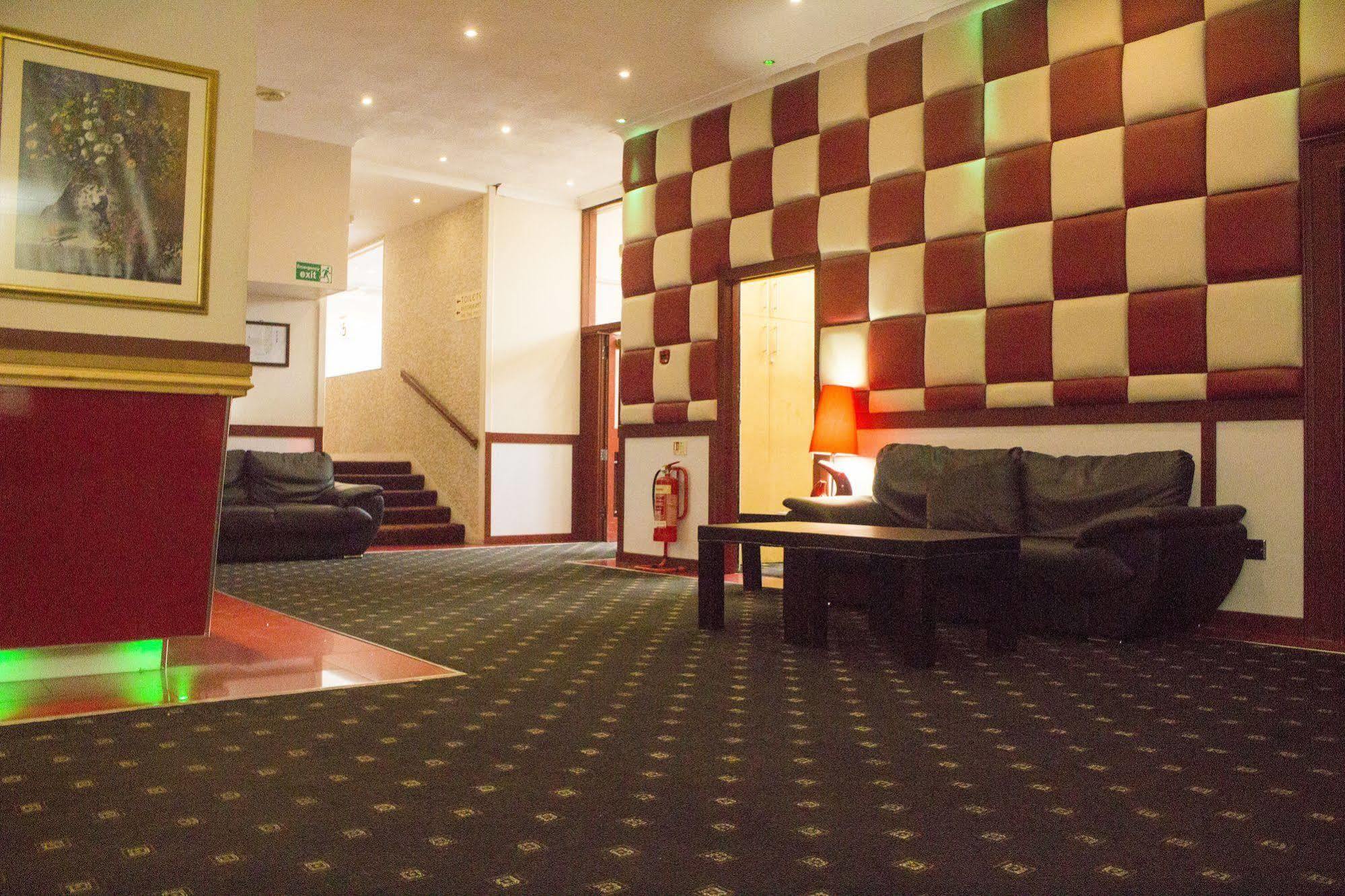Kings Park Hotel