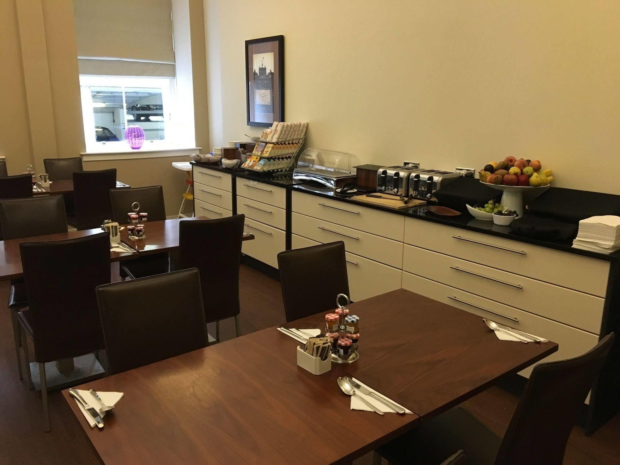 Fraser Aparthotel 4*
