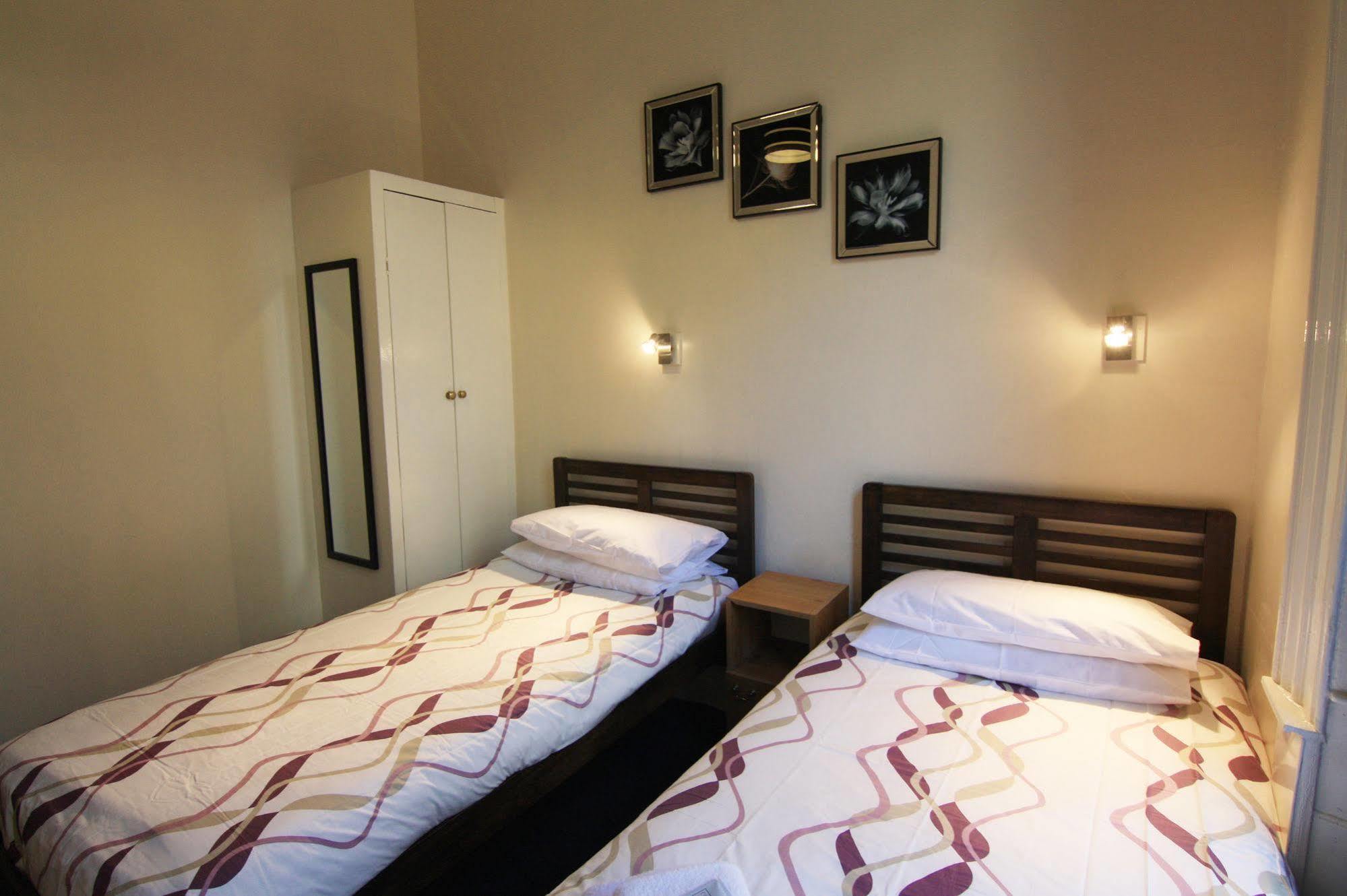 Guest house Hampton Court - Centre 3*
