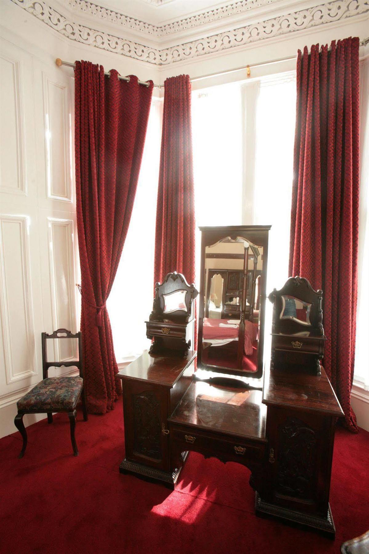 Guest house Clifton 3*