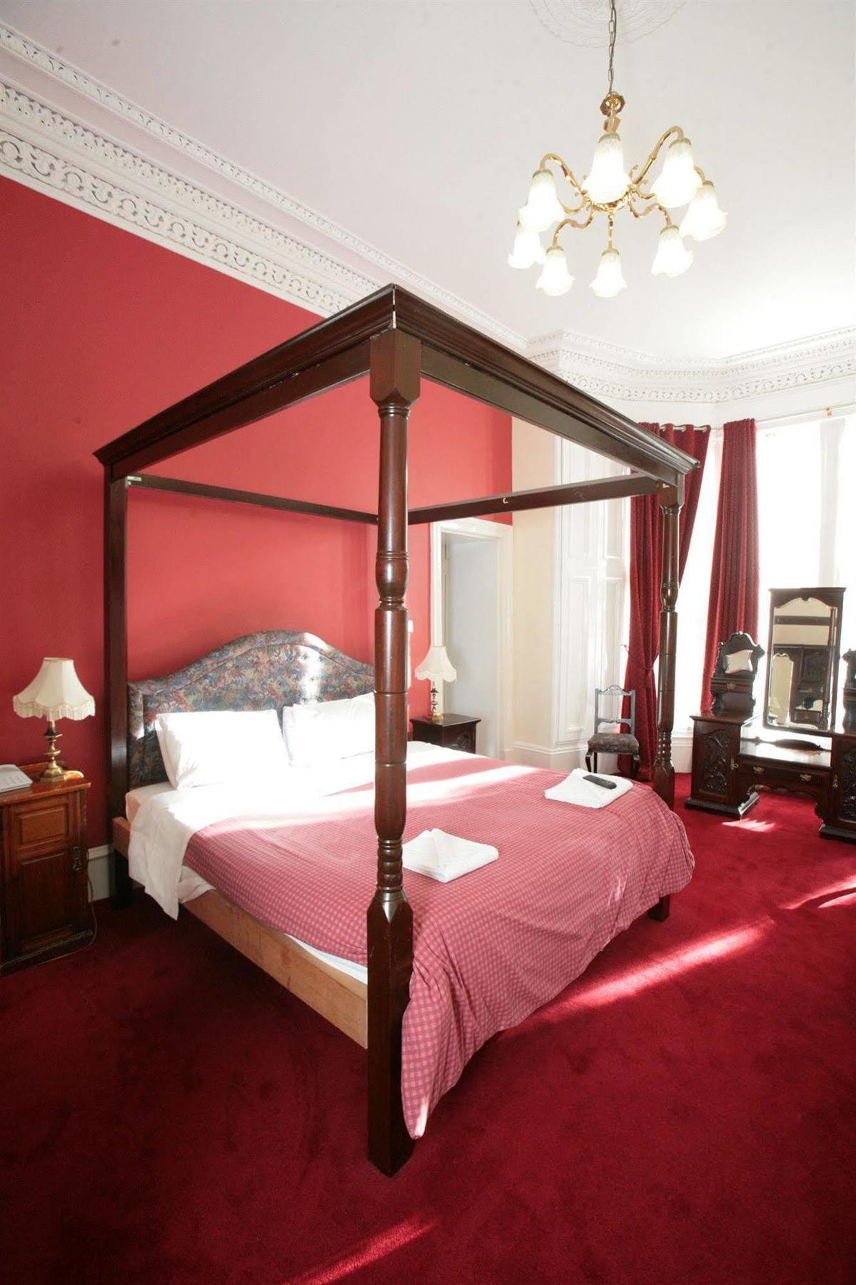 Guest house Clifton 3*