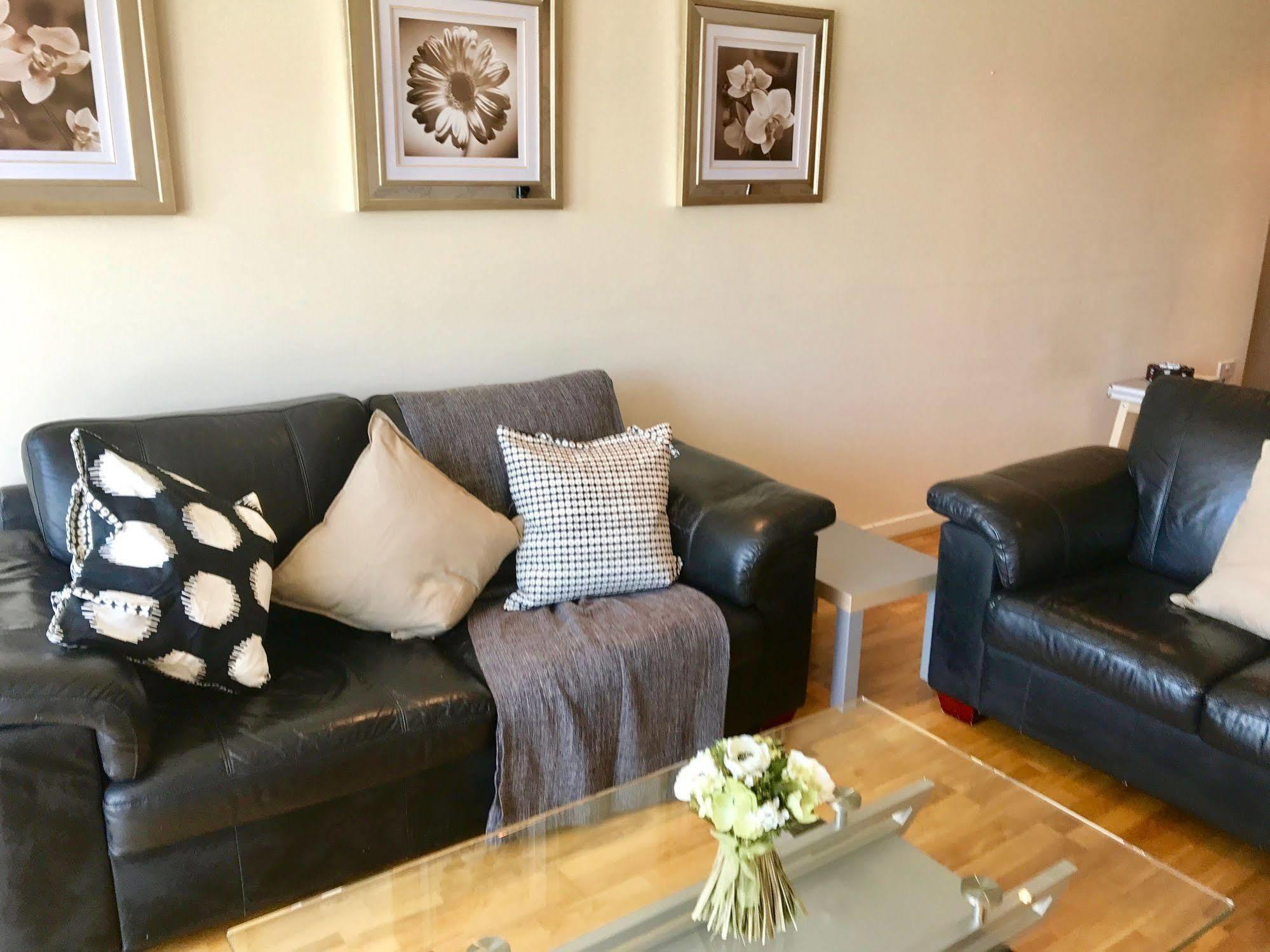 River Heights Apartment *