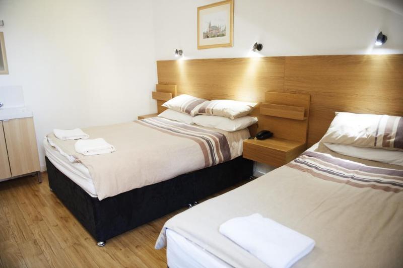 Guest house Charing Cross