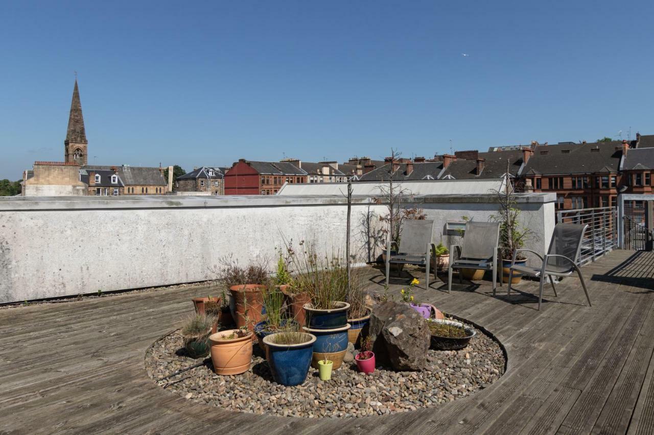 3 Bedroom Hillhead, With Balcony And Roof Garden Apartment