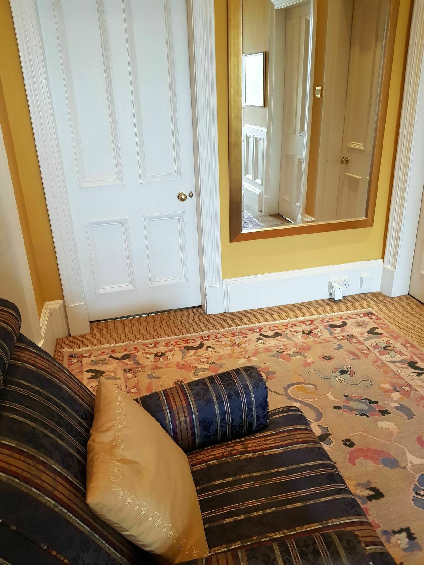 Hotel Claremont House 3*