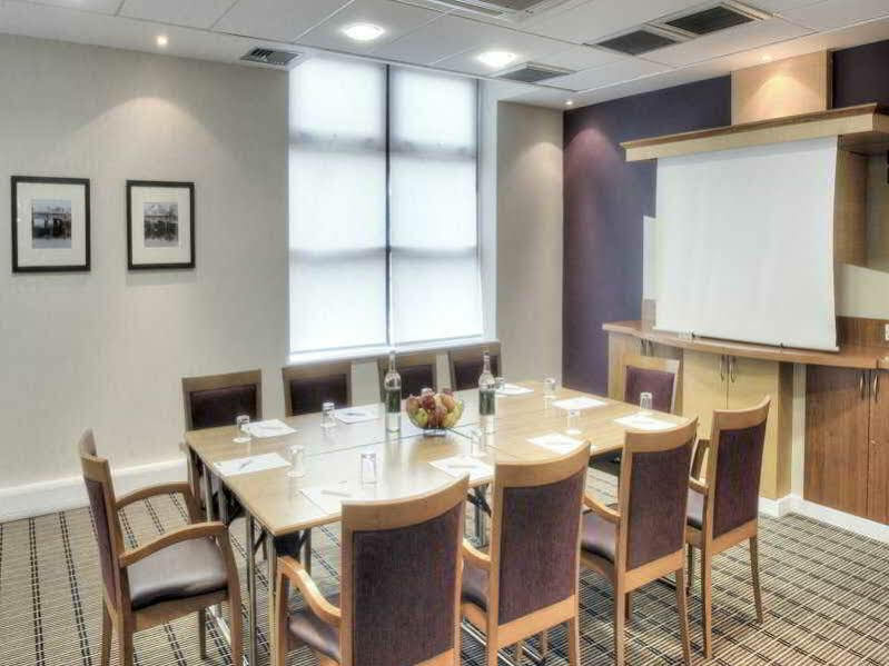 Express - - Ctr Riverside By Ihg 3*