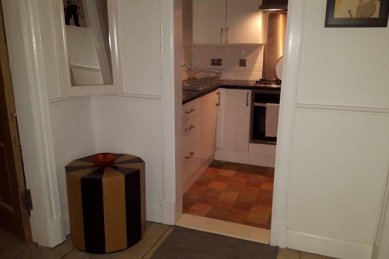 Lovely Victorian 2 Bed Glasgow