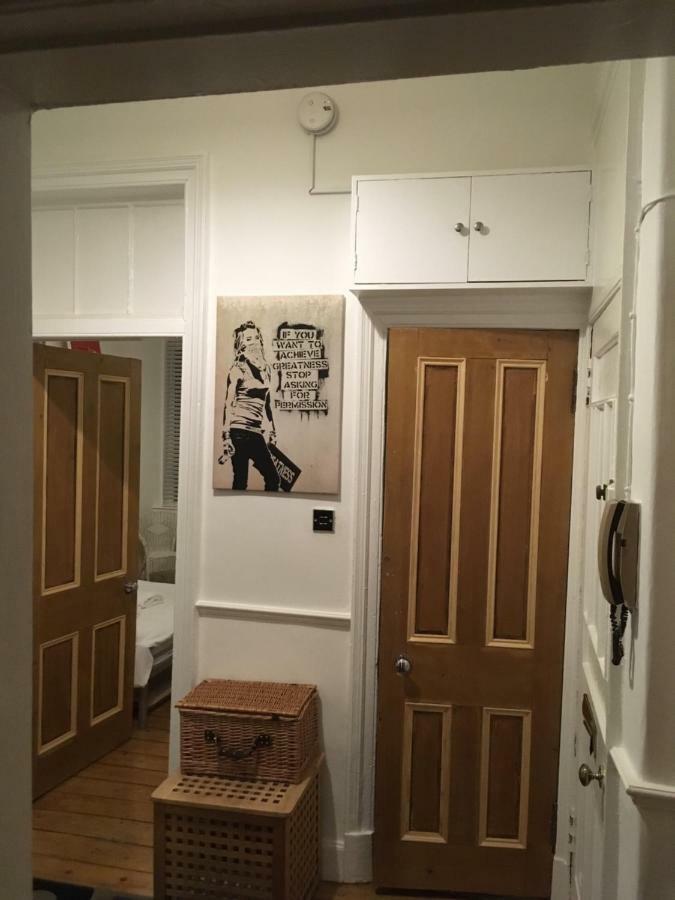 Lovely Victorian 2 Bed * Glasgow